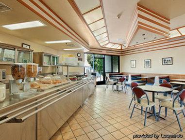 Days Inn & Suites By Wyndham Fullerton Restaurant bilde